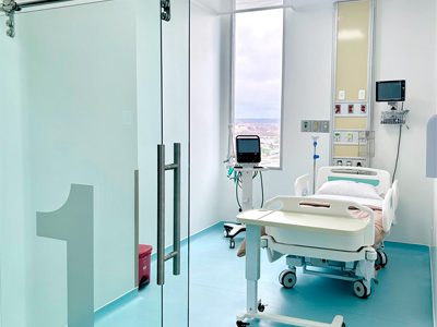 unidad de cuidados intensivos 24 7 medicina critica y terapia intensiva manta hospital center